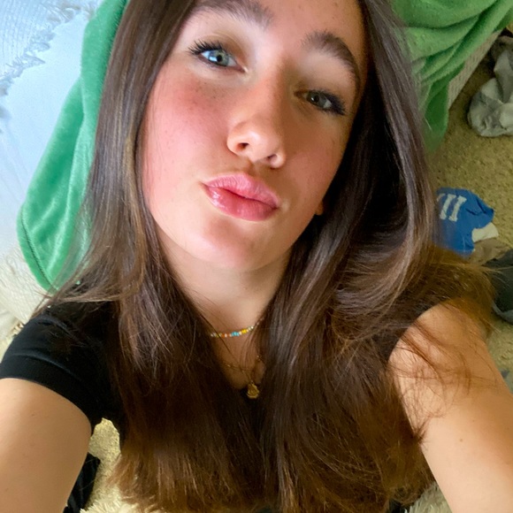 Meet your Posher, Ella - Picture 1 of 1